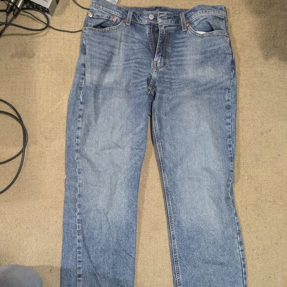 Levi's Medium Wash Stretch 541's. Size 33x32. - Picture 1 of 3